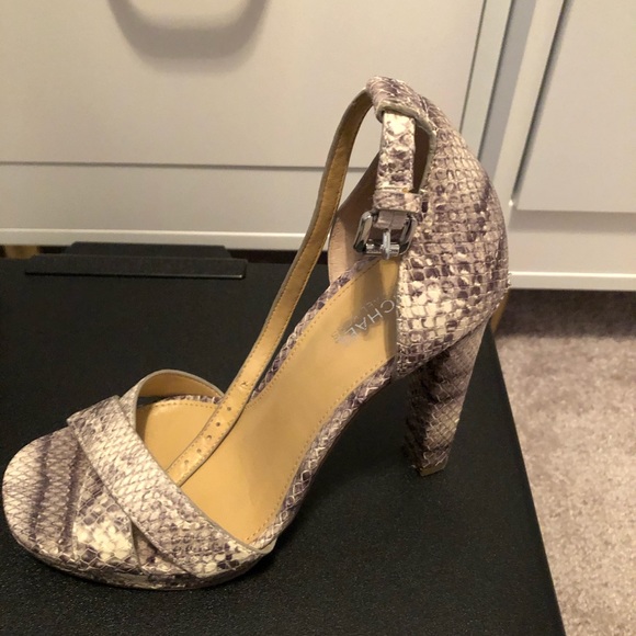 Michael Kors Heels - Picture 5 of 7